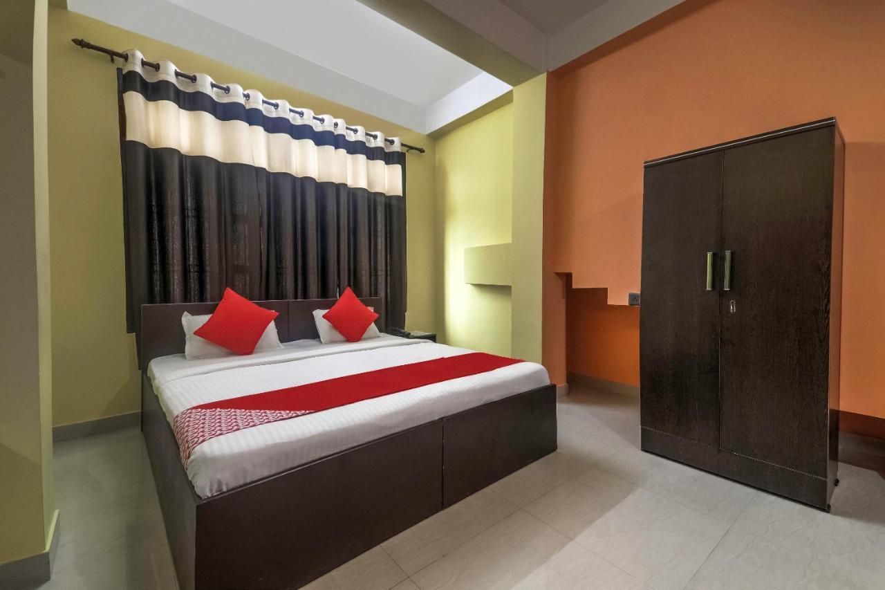 Oyo 13927 Green View Guest House Dispur Exterior photo